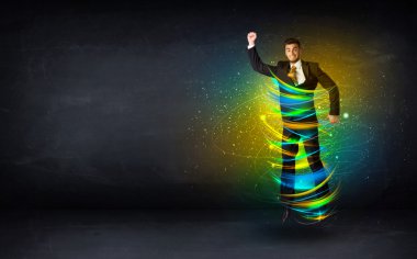 Heyecanlı iş adamı enerji dolu çizgilerle zıplıyor