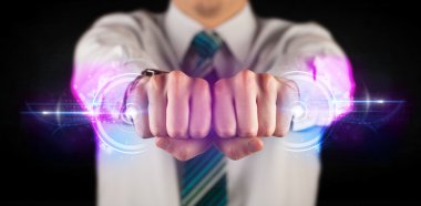 İş adamı gelecekteki teknoloji veri ağı tutuyor 