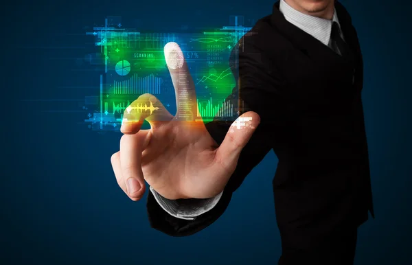 Jovem empresário pressionando painel de tecnologia moderna com p dedo — Fotografia de Stock