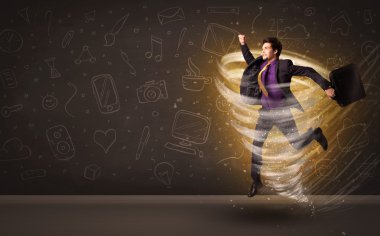 Kasırga konseptine atlayan mutlu iş adamı