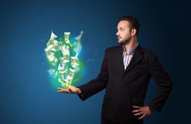 silah mermi ile erkek el şeklinde