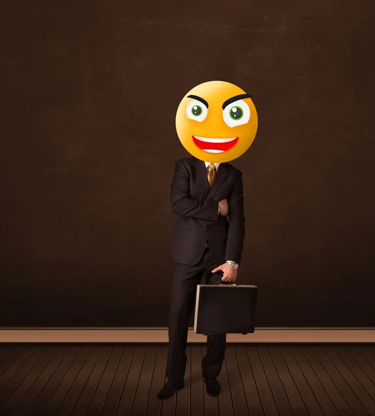 Бізнесмен зі смайликом обличчя — стокове фото