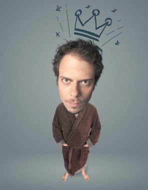 Taçlı koca kafalı.