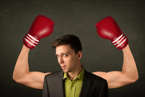 Boxer erős és izmos karok — Stock Fotó