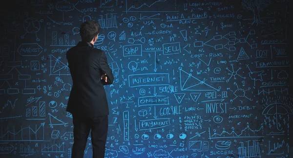 Ekonomi projesi geçmişi olan iş adamı çizimi