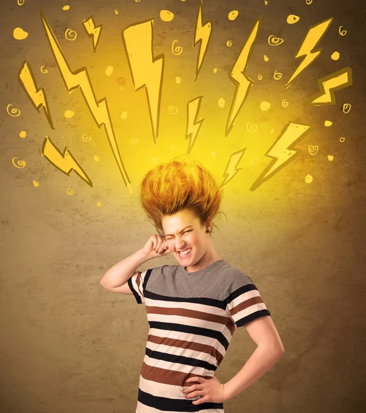 Fiatal nő frizurával és kézzel húzott villámok — Stock Fotó