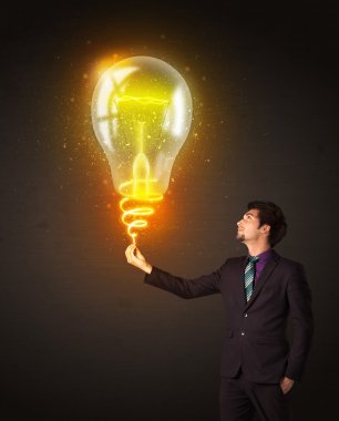 Ampulü olan bir iş adamı.