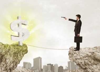 Bir dolar işareti ile rock dağda işadamı
