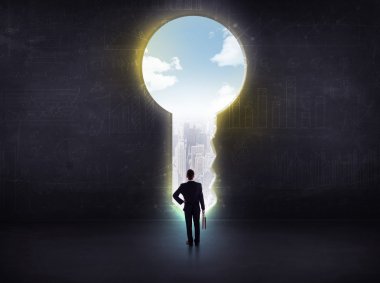 işadamı büyük bir anahtar arıyorum 