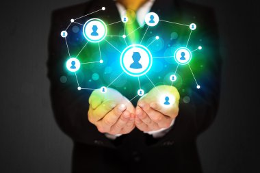 İşadamı holding sosyal medya ağı 