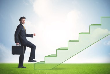 Bir merdiven çıkıyorum