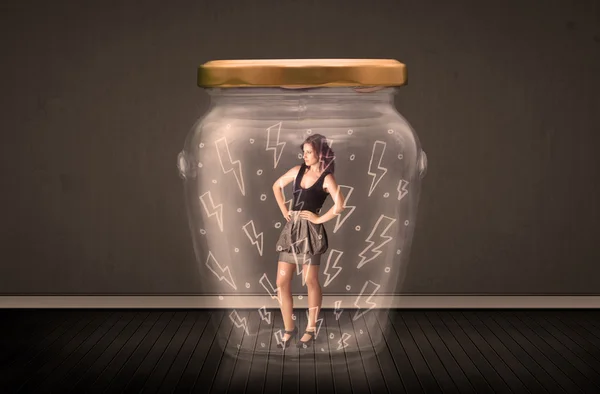 雷図面の概念とガラス瓶の中の実業家 — ストック写真