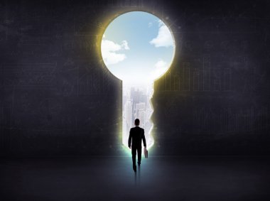 işadamı büyük bir anahtar arıyorum 