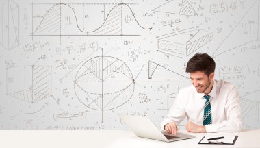 İş hesaplamaları geçmişi olan bir iş adamı