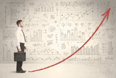 Kırmızı grafik ok konsepti üzerine tırmanma iş adamı