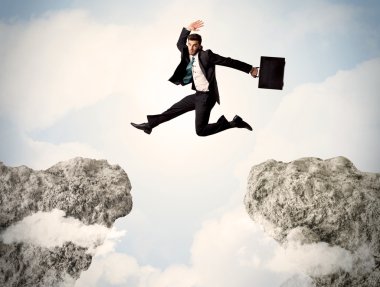 Mutlu iş adamı uçurumdan atlıyor 