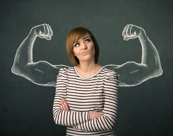 草绘结实且肌肉发达的双臂的女人 — 图库照片