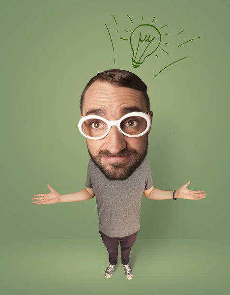 Stor huvud person med idélampa — Stockfoto