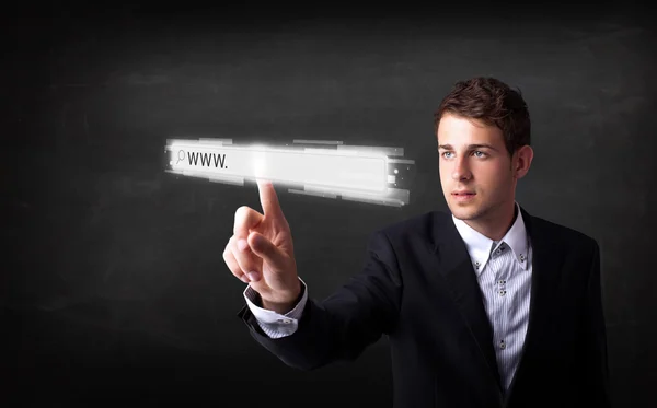 Jeune homme d'affaires touchant barre d'adresse du navigateur Web avec signe www — Photo