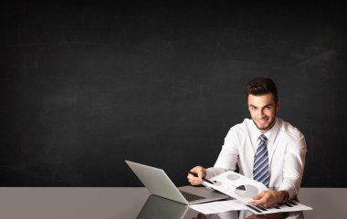 Siyah geçmişi olan bir iş adamı.