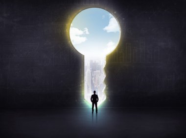 işadamı büyük bir anahtar arıyorum 