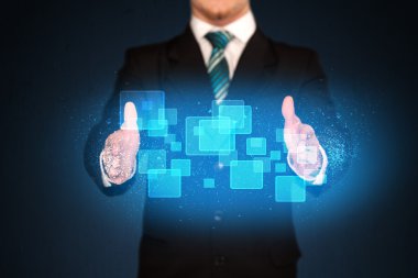 adam holding soyut simgeler