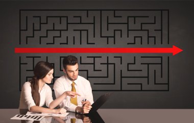 iş çift arka planda çözülen bir bulmaca ile