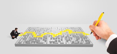 işadamı önünde bir labirent ile çözüm