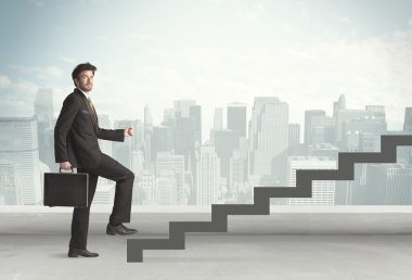 İş kişi önünde bir merdiven