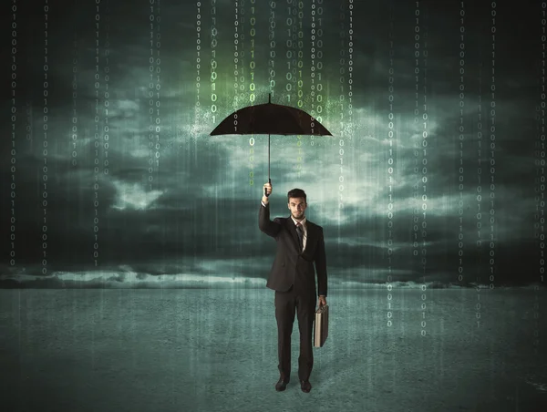 Omul de afaceri în picioare cu conceptul de protecție a datelor umbrelă — Fotografie, imagine de stoc