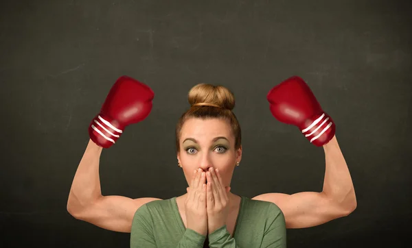 Bras boxeurs forts et musclés — Photo