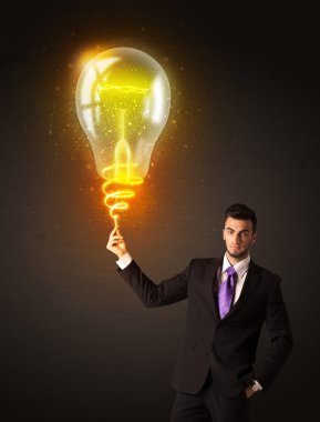 Ampulü olan bir iş adamı.