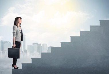 Bir merdiven beton kavramı tırmanma işkadını