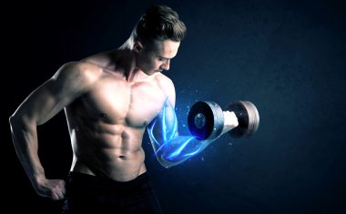 Formda sporcu mavi kas ışığı konseptiyle ağırlık kaldırıyor