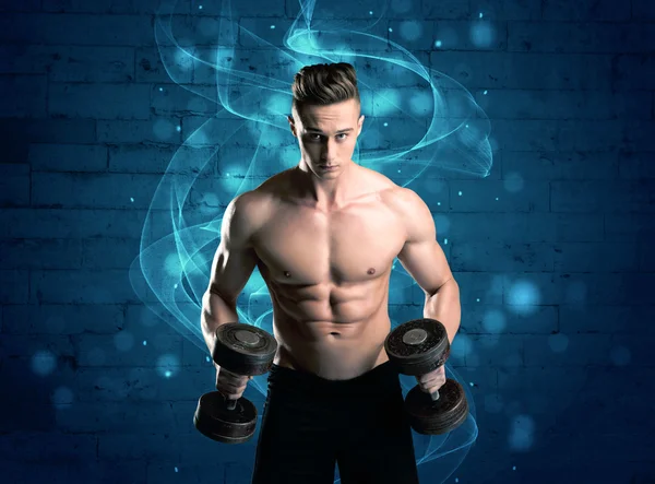 Attractive strong fitness guy lifting weight — Stock Photo, Image