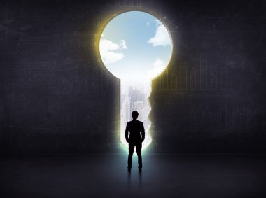 işadamı büyük bir anahtar arıyorum 