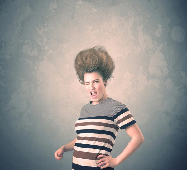 Estilo de pelo extremo retrato de mujer joven — Foto de Stock
