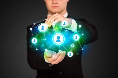 İşadamı holding sosyal medya ağı 