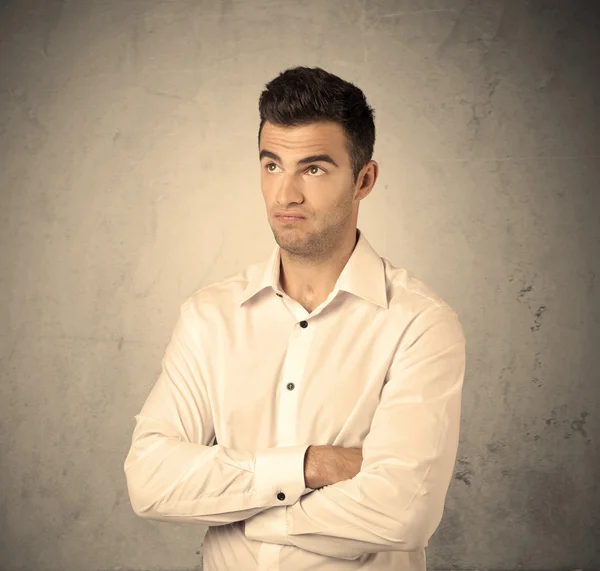 Trabajador de ventas haciendo expresiones faciales — Foto de Stock