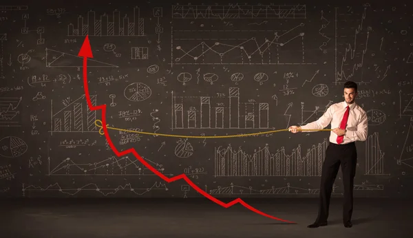 Üzletember húzza a piros nyíl egyenesen egy kötéllel — Stock Fotó