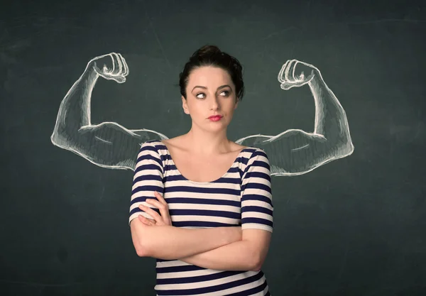 Mujer con brazos fuertes y musculosos dibujados — Foto de Stock