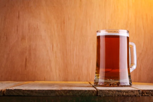 Taza de cerveza pesada — Foto de Stock