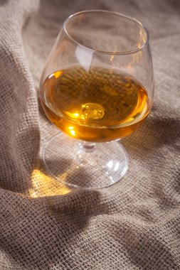 Üzerinde çul brendi