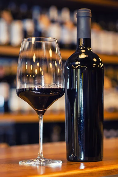 Barda kırmızı şarap — Stok fotoğraf