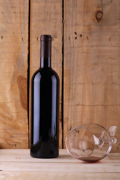Red wine on wood — Stock Photo, Image