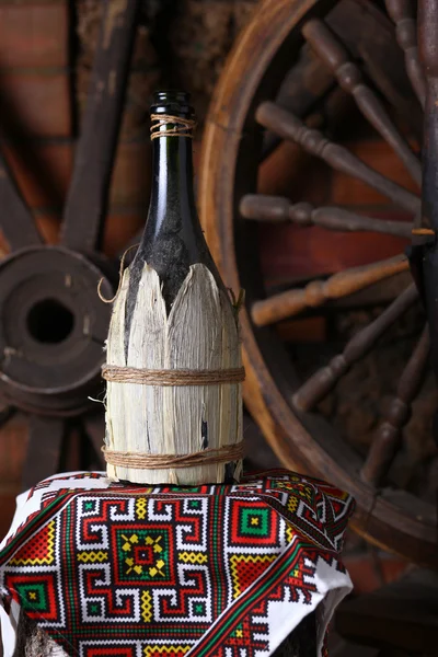 Botella tradicional de vino — Foto de Stock