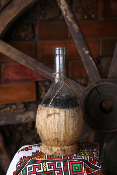 Botella tradicional de vino — Foto de Stock