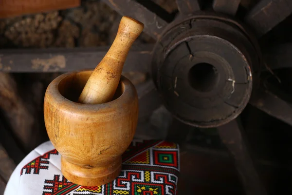 Argamassa tradicional e pilão — Fotografia de Stock