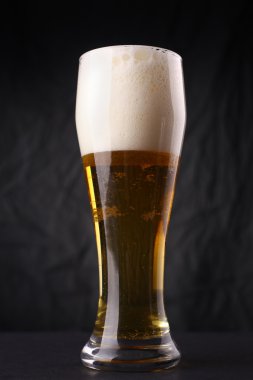 Bir bardak light bira.