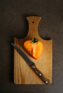 Trabzon hurması kesme